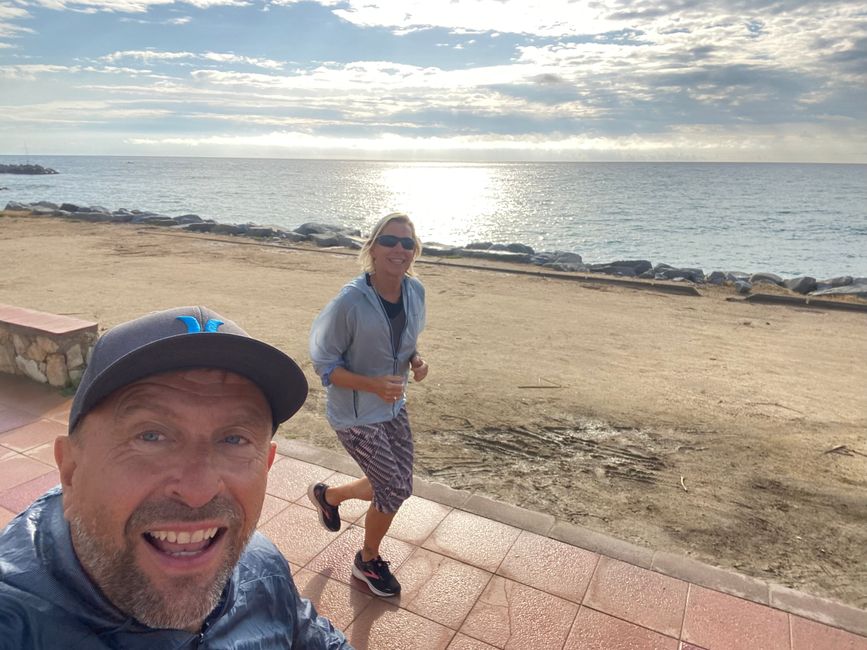 Nur noch ca. 30 km weter in diese Richtung joggen und wir sind im Zentrum von Barcelona...