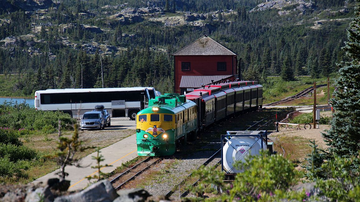 Tag 22: Off to Alaska! A landslide, the White Pass & long trains