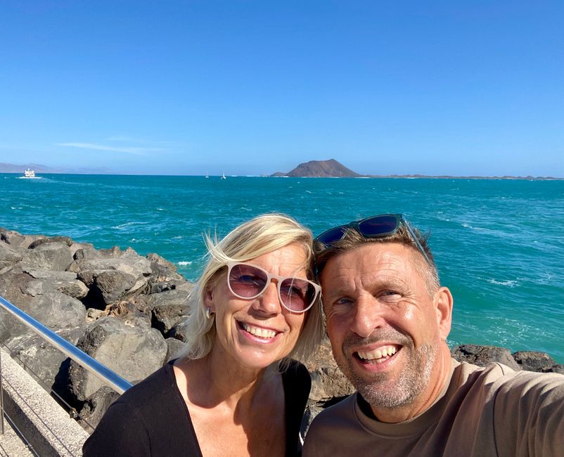 Blick von Corralejo auf Isla de Lobos