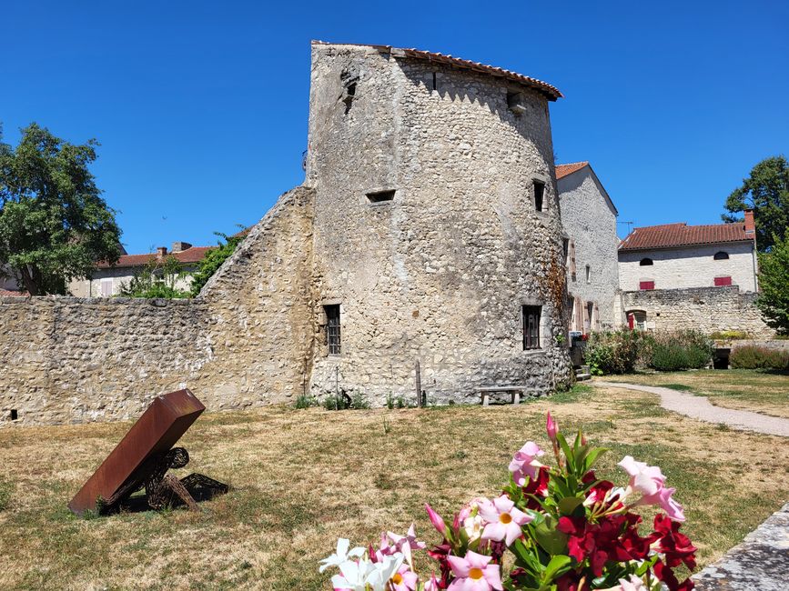 Charroux