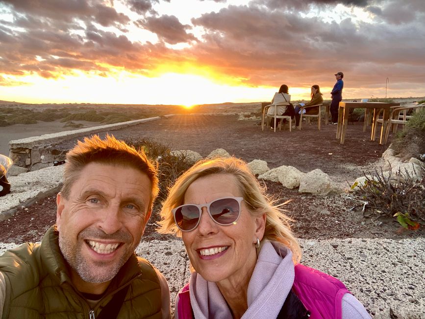 The last sunset of 2024 at the beach of El Medano