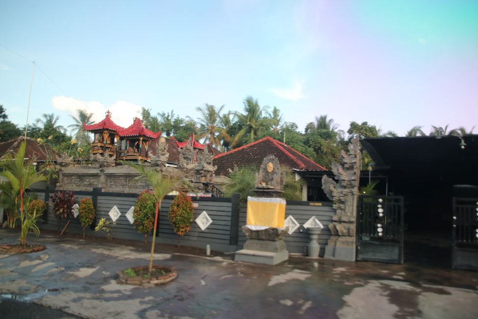 Etiqueta 9: De Java a Bali