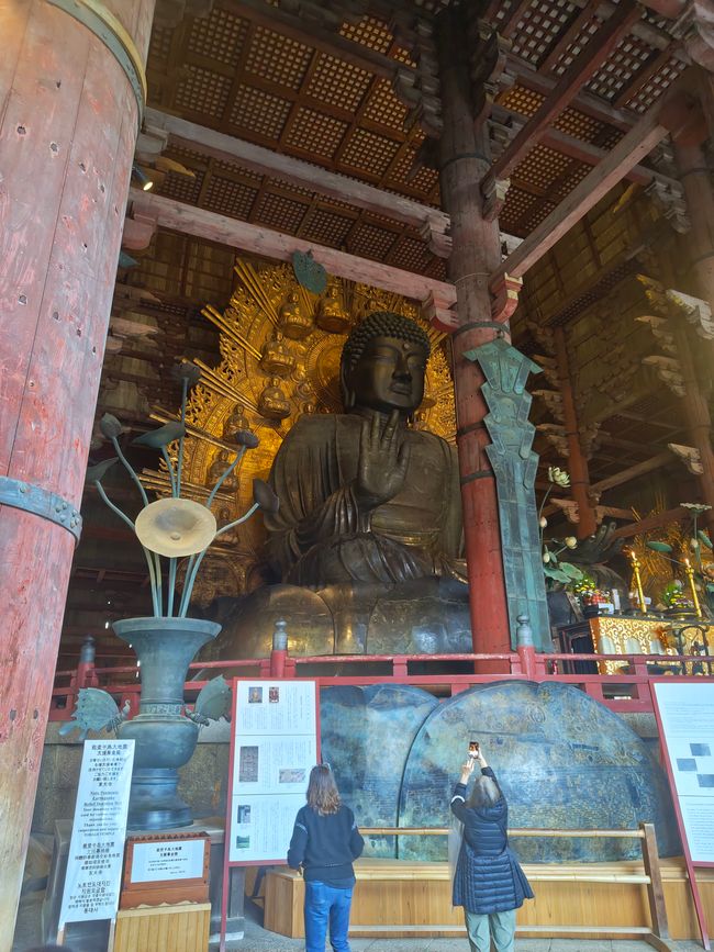 Einer der größten Buddhas Japans