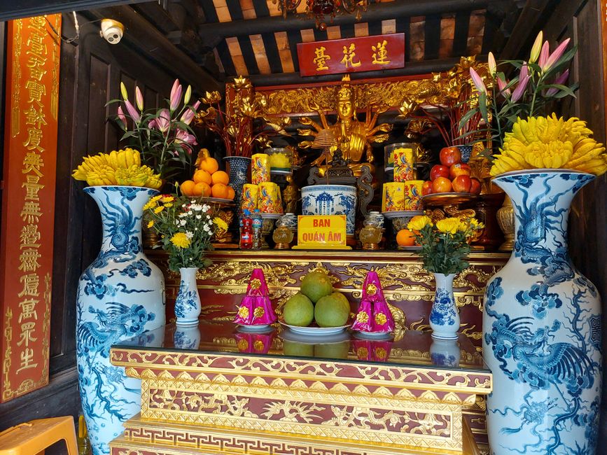 Lady-Buddha