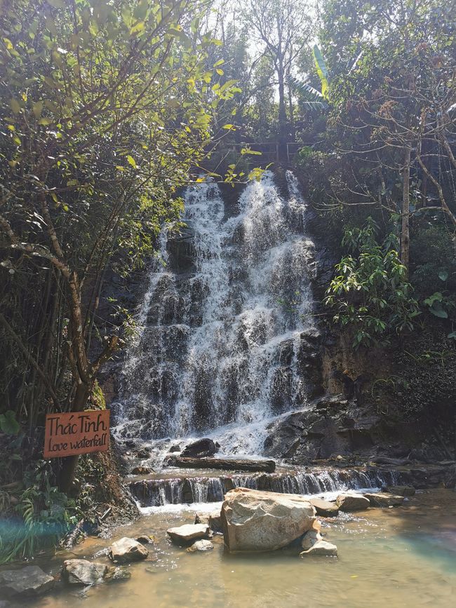 Wanderung in SaPa zum Cát-Cát-Village und den Wasserfällen