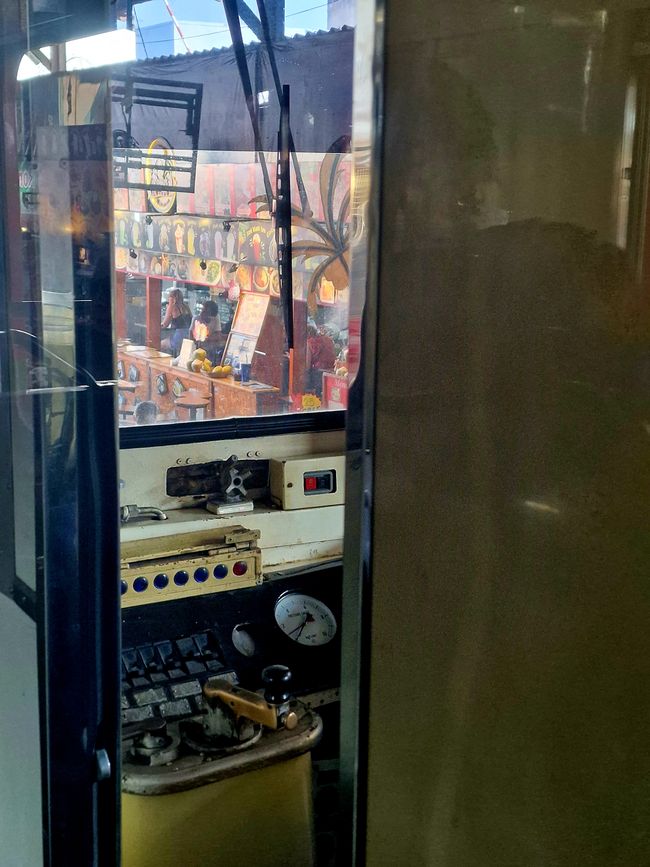 Tuut, tuut, klappt die Läden ein, der Zug kommt 🚂 ...