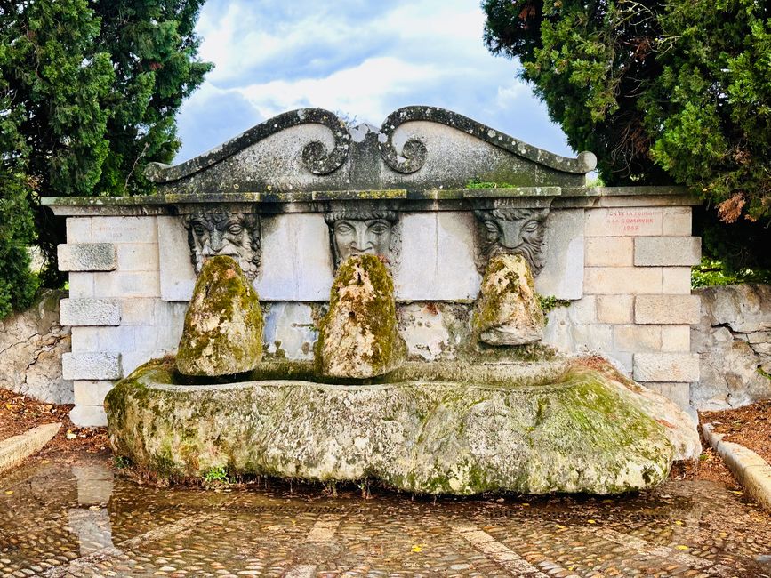 Lourmarin und sein Schloss