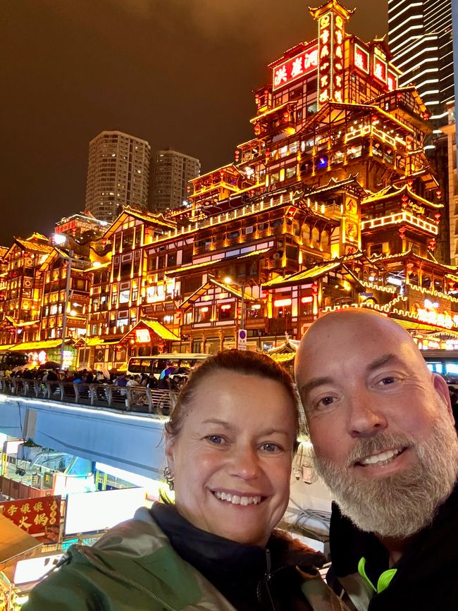 With the Bullet Trains 🚅
CHINA 🇨🇳 & JAPAN 🇯🇵 Discovering      
Part 3: Chongqing