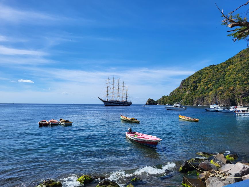 Vista su Soufrière e Pitons