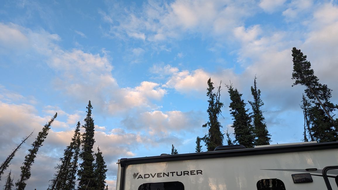 Day 20: Boya Lake - Marsh Lake: a long travel day in the Yukon