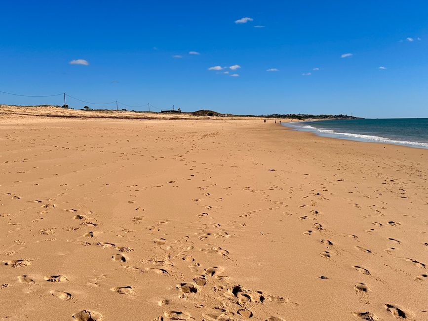 Beach walk from Salgados to Armação de Pêra – Sun, sand, and sea