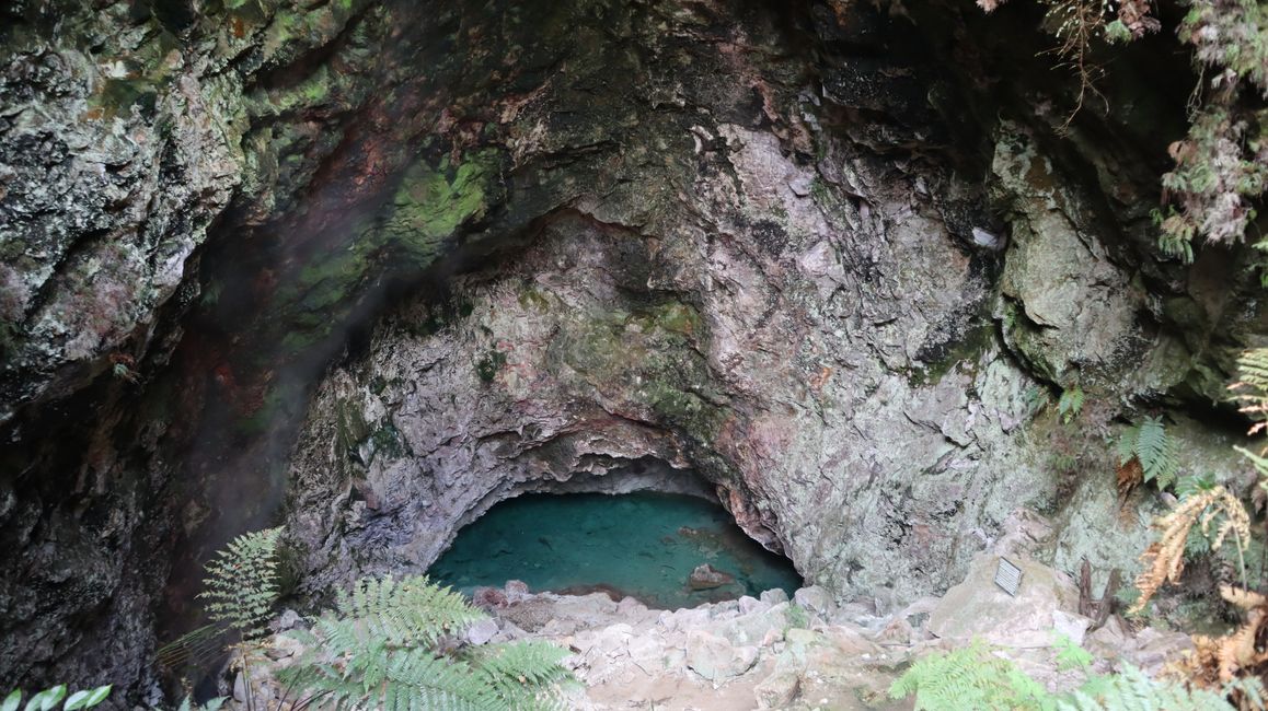 Orakei Korako - eine von weltweit zwei Höhlen in der eine geothermale Quelle ist