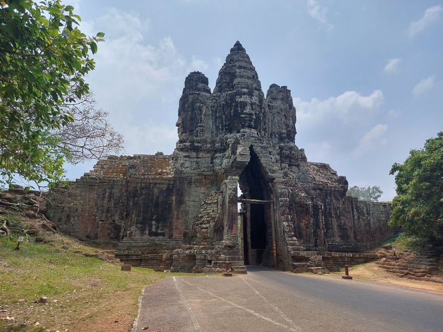 Porte de Tonle Om
