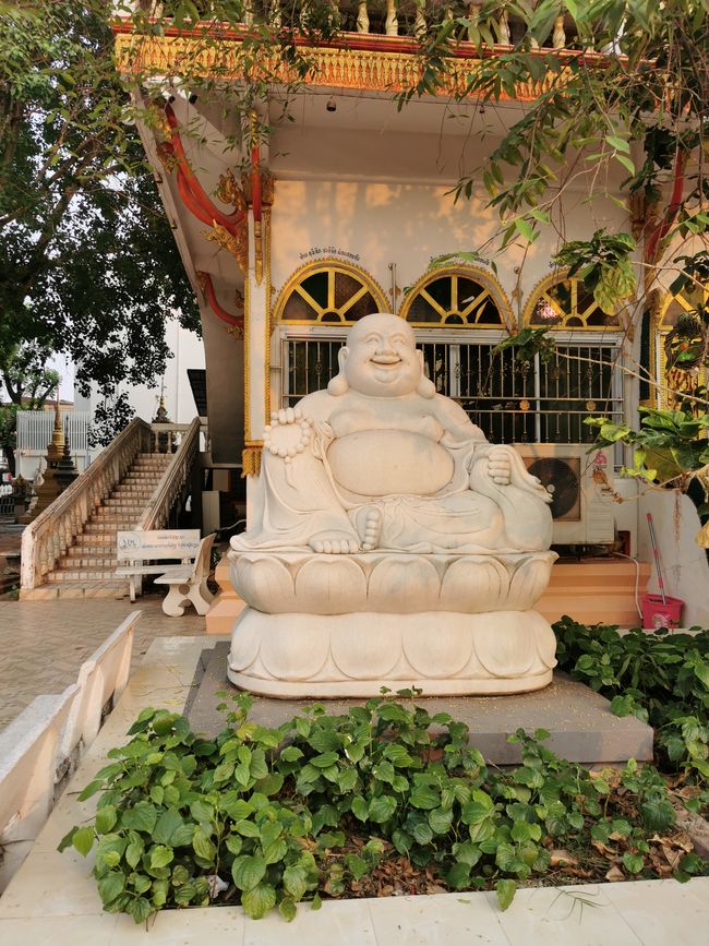 Vientiane - 1.5 days on a temple and museum tour