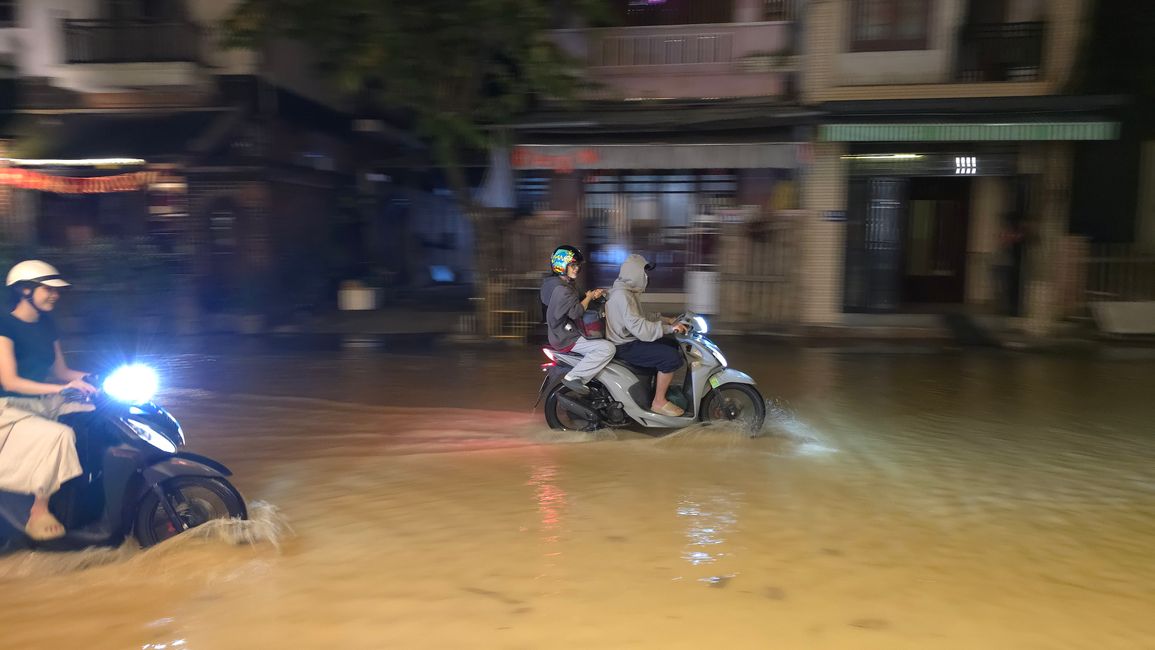会安在雨中!诅咒还是祝福?