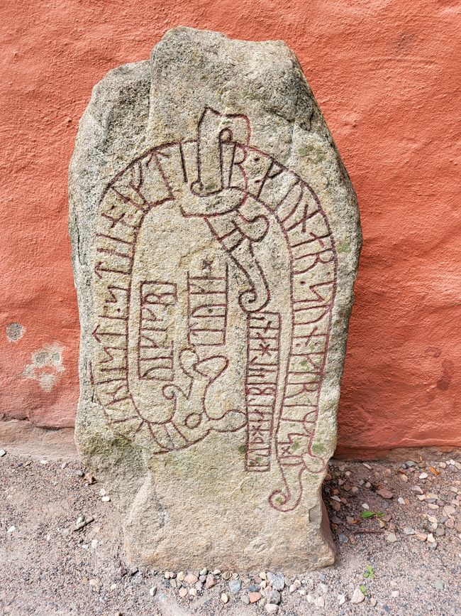 Runenstein am Dom