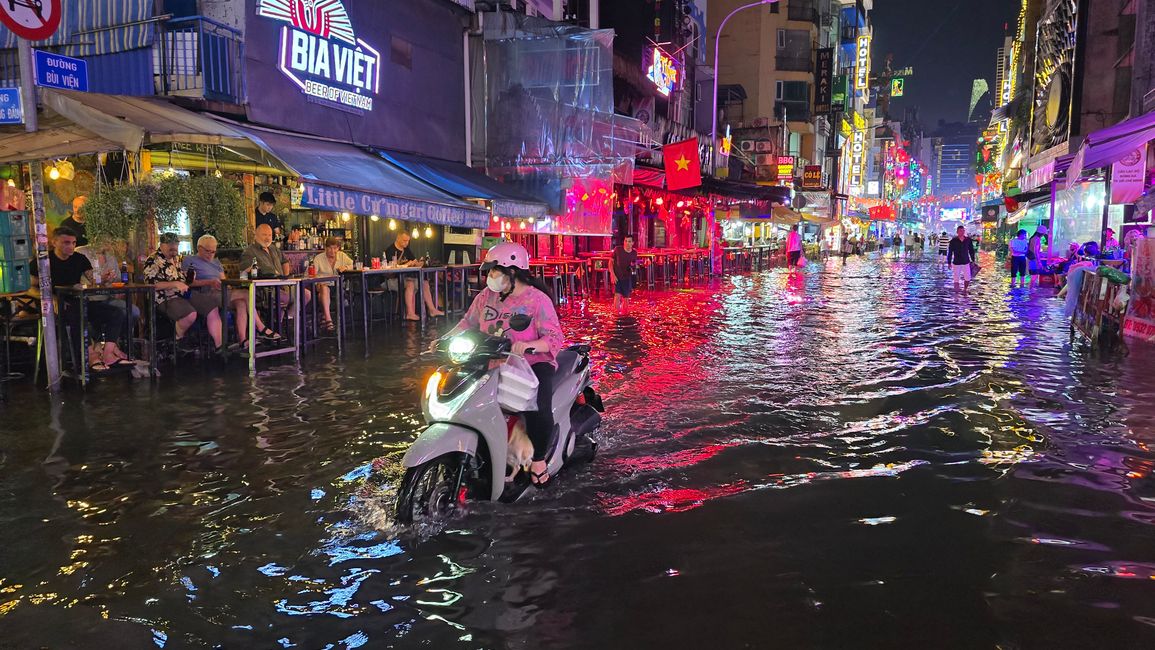 Good-bye, Cambodia - Good Morning, Vietnam!