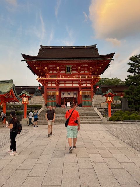 10.000 Turisti o 10.000 Torii