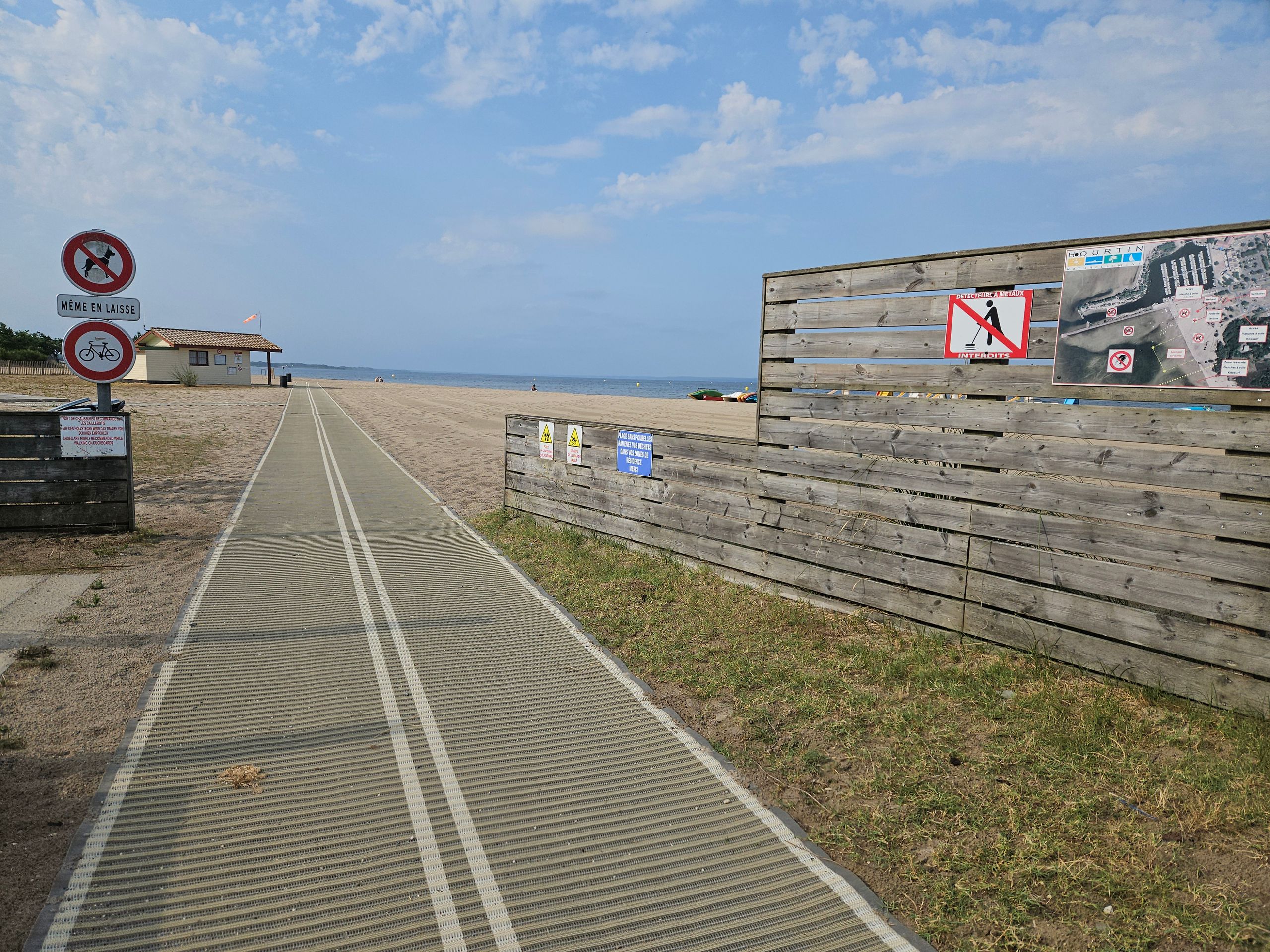 Super piste de golf à la plage d