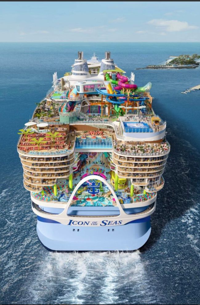 Größte Yacht der Welt legt in Cozumel an