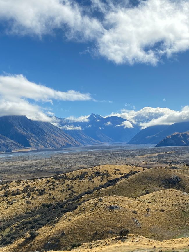 Rangitata River - Helm's Deep (left at the beginning of the valley)