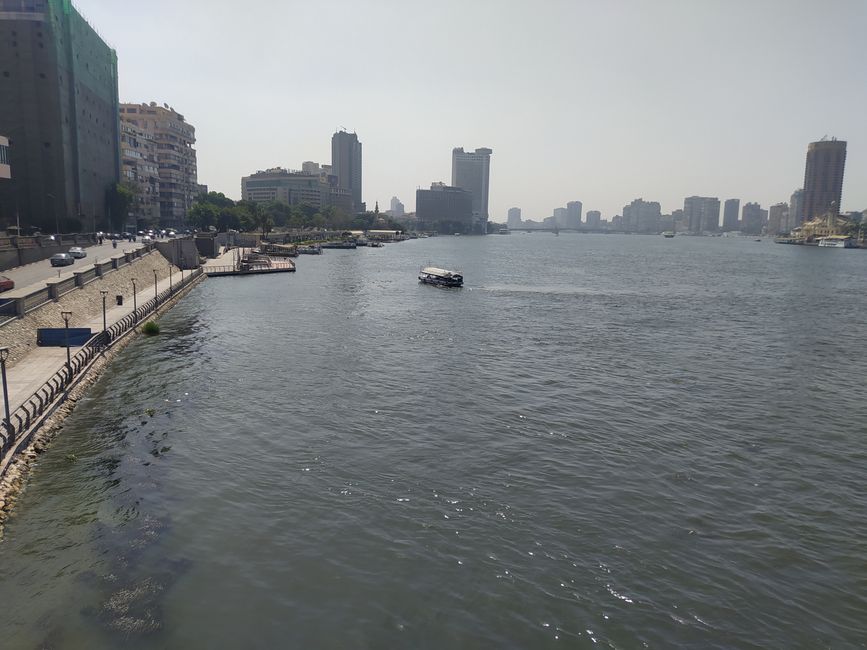 Erste Schritte und Begegnungen