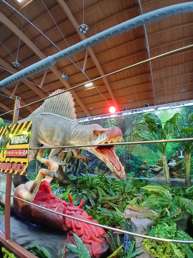 Dino Fever in Friedrichshafen: An Honest Look into the "Kingdom of Dinosaurs"