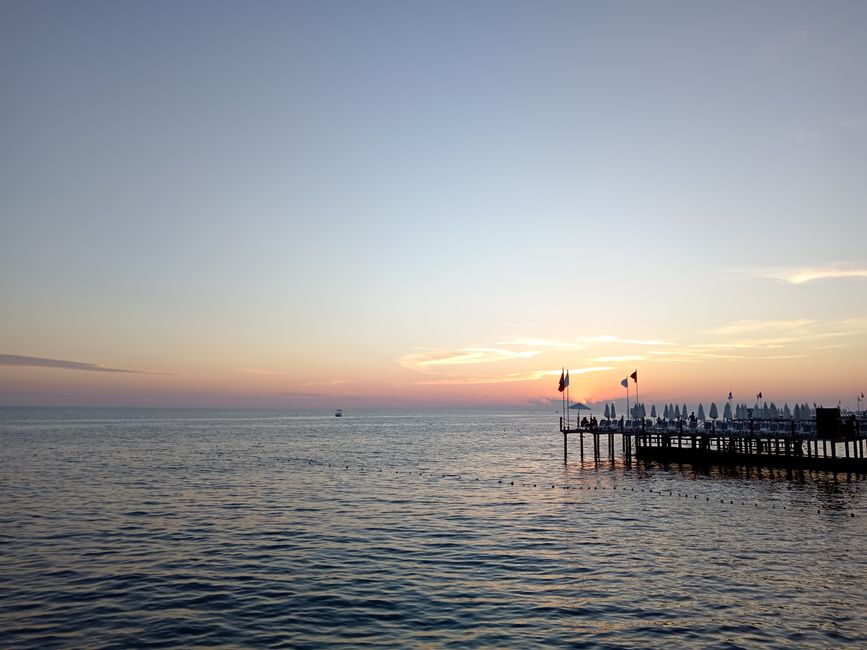 Meine letzte Reise in die Türkei bei schönen Sonnenuntergang am Strand, es folgen weitere Posts