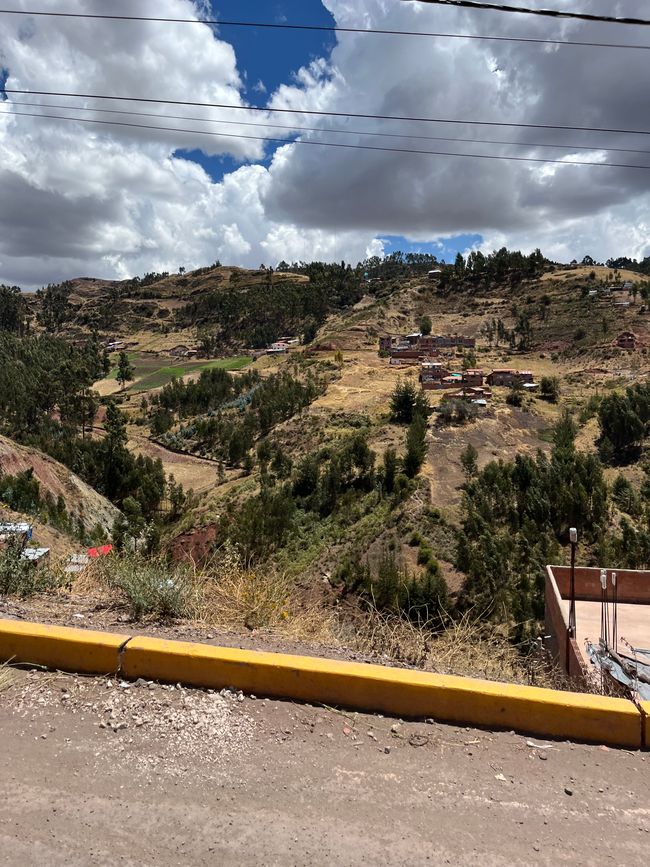 Day 17 
Mysterious hiking trail with "waterfall" somewhere in the Andes near Cusco