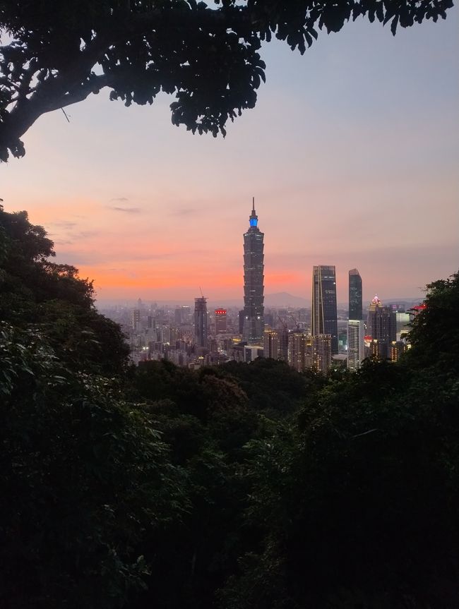Sunset over Taipei 2
