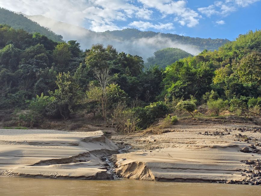 Auf dem Mekong von Luang Prabang nach Ban Houayxay
