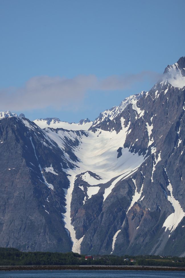 mit Blick auf solche Berge