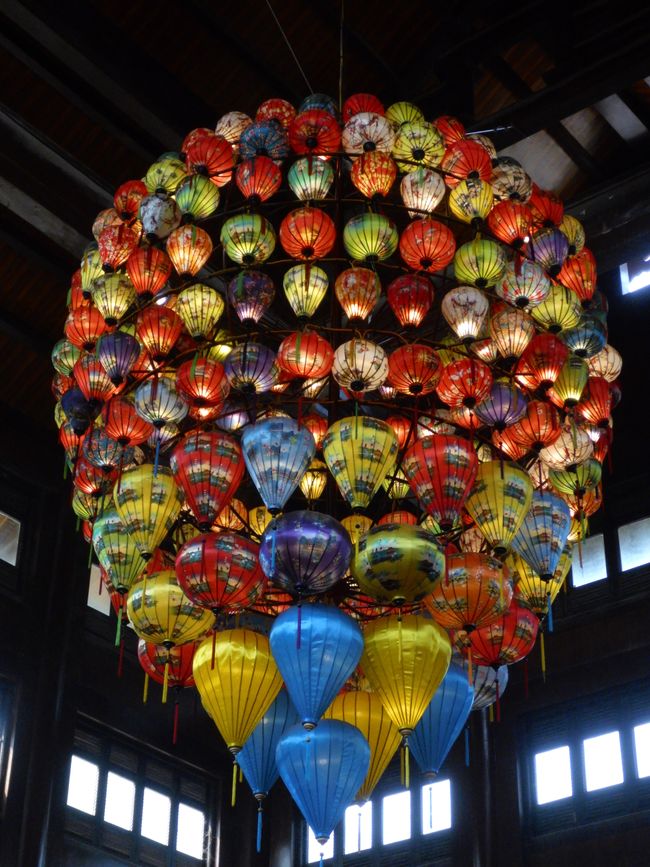 Dans le grand hall du restaurant