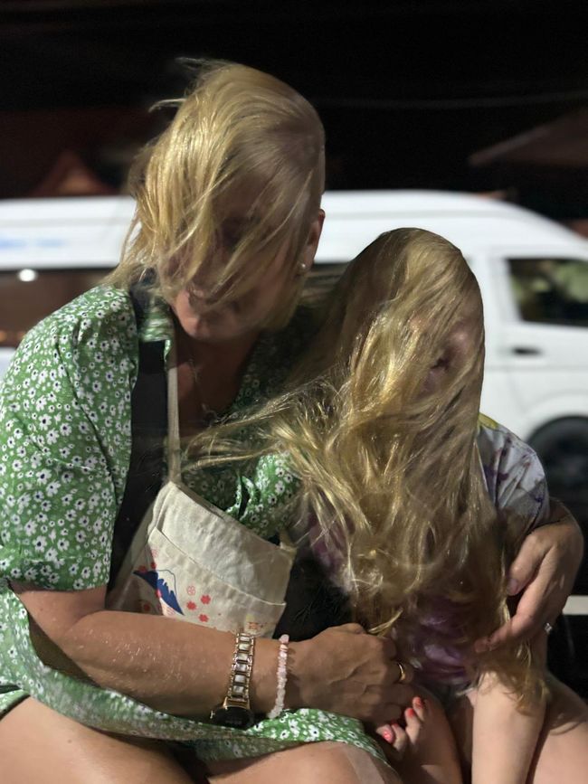 Pools und Strandliegen