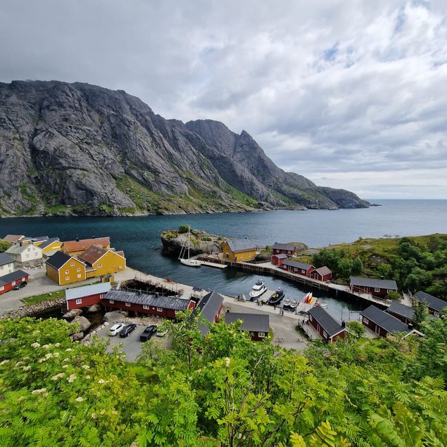 Henningsvaer