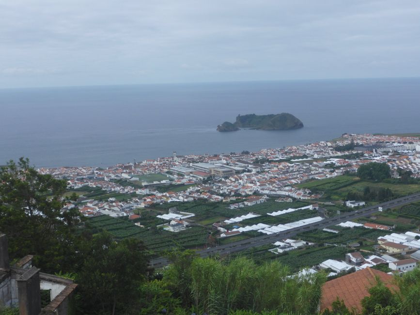 Blick auf Villa Franco do Campo