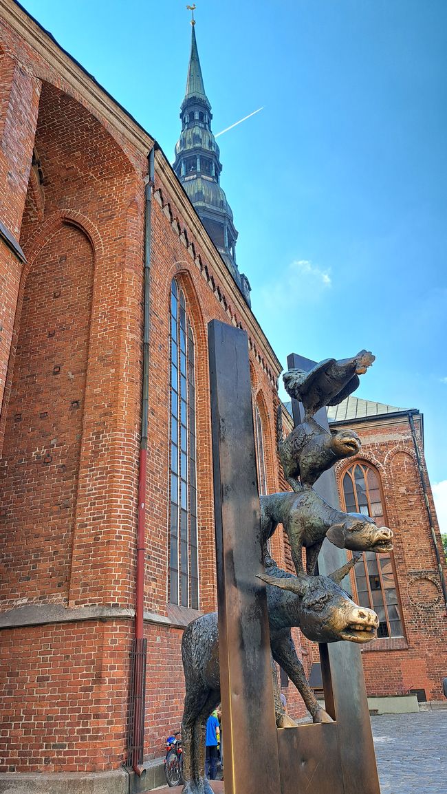 St. Peter's Church and Bremen Town Musicians