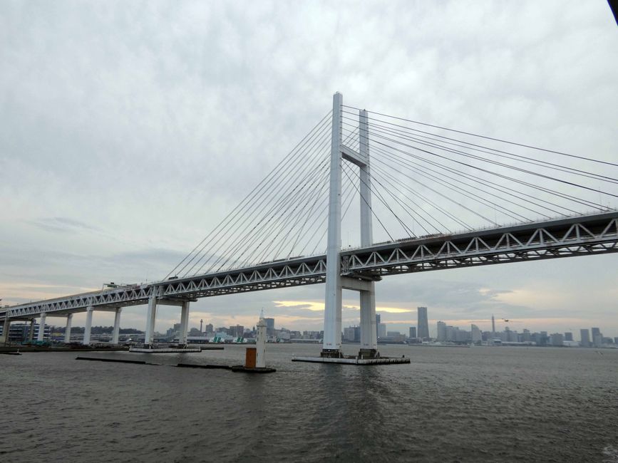 Ausfahrt aus Yokohama