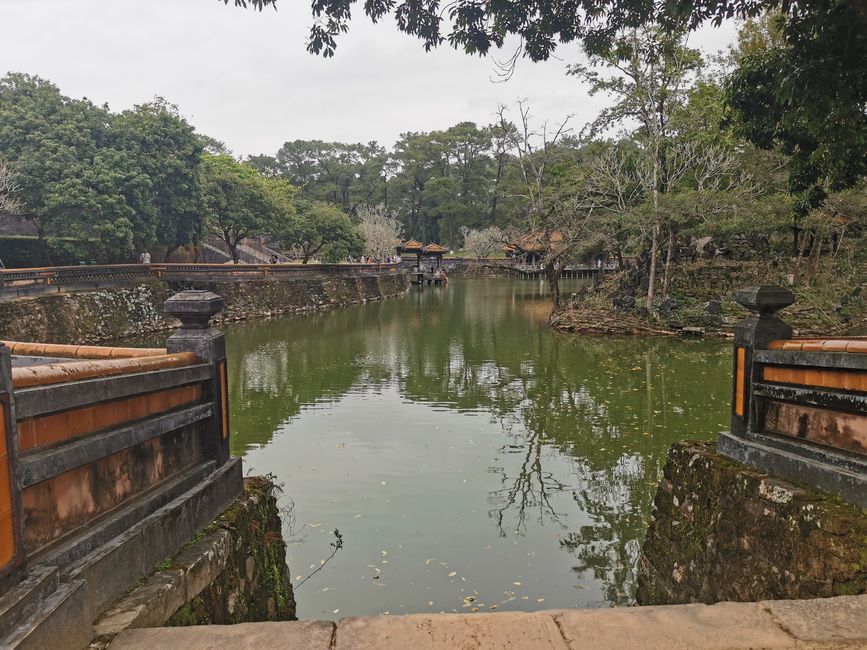 Recorrido por la antigua ciudad imperial de Hue