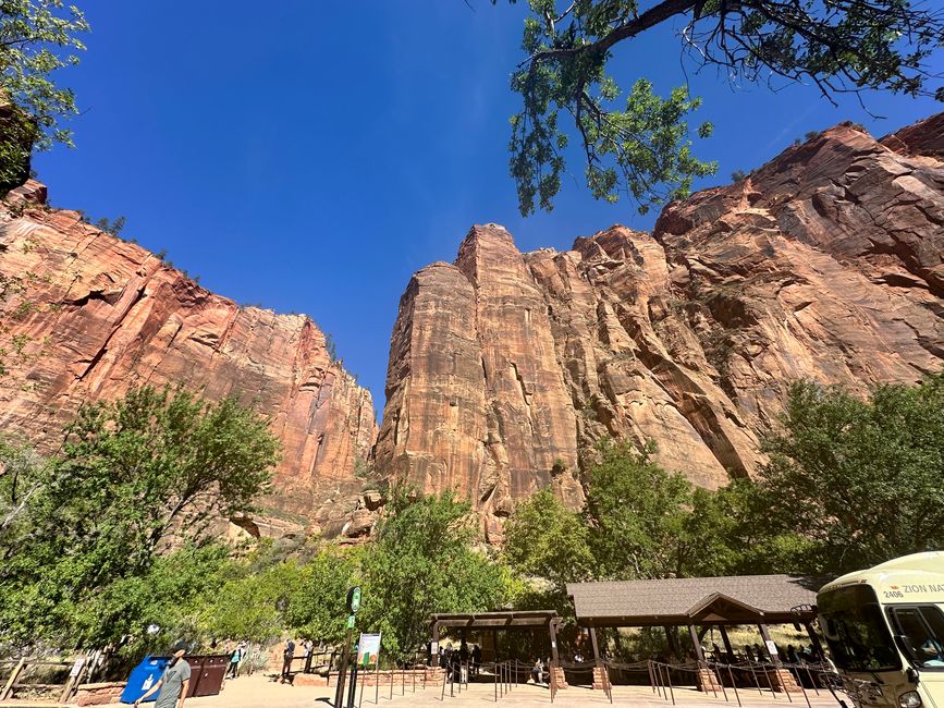 Canyon Land:Zion and  Bryce Canyon❤️