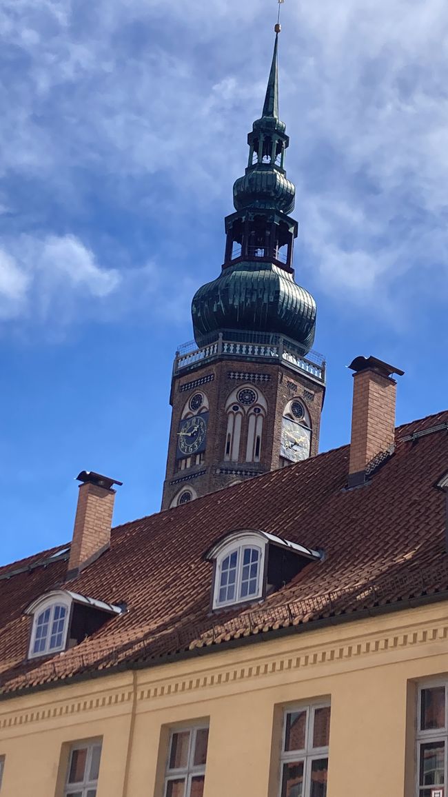 Dom St. Nicolai - 3 Meter fehlen bis 100 Meter