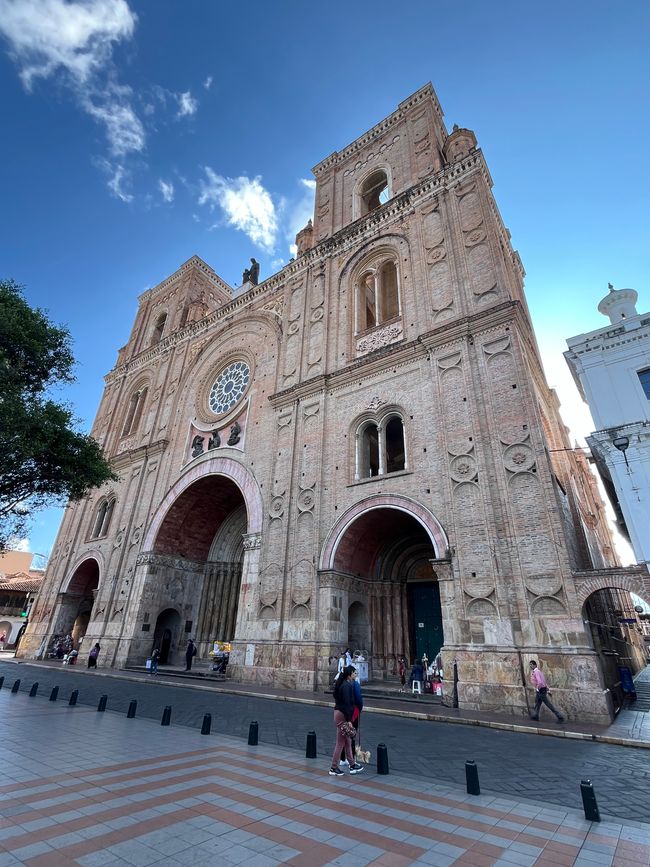 At Plaza de San Francisco