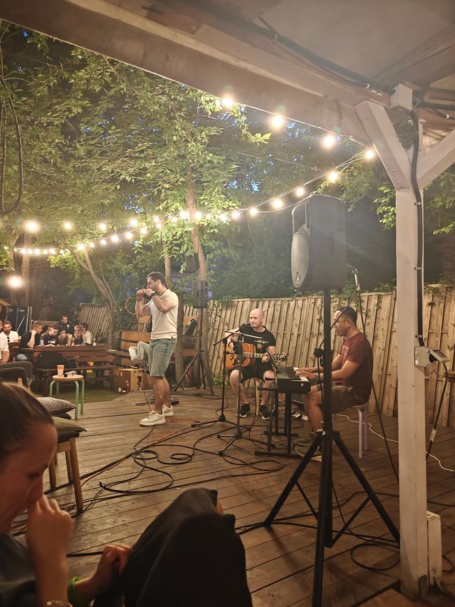 Open Mic al bar dell'ostello