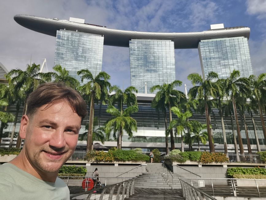 Abschiednehmen von Bali und Weiterreise sowie erster Tag in Singapur