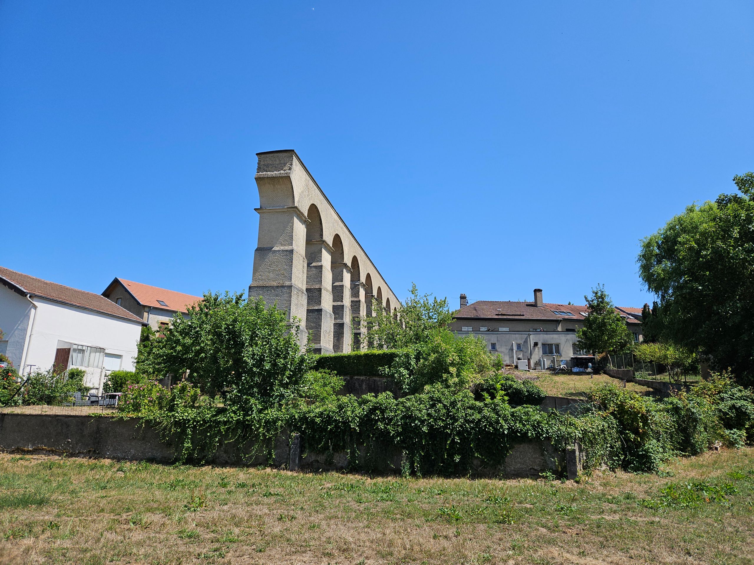 Aqueduc près de Jouy-aux-Arches