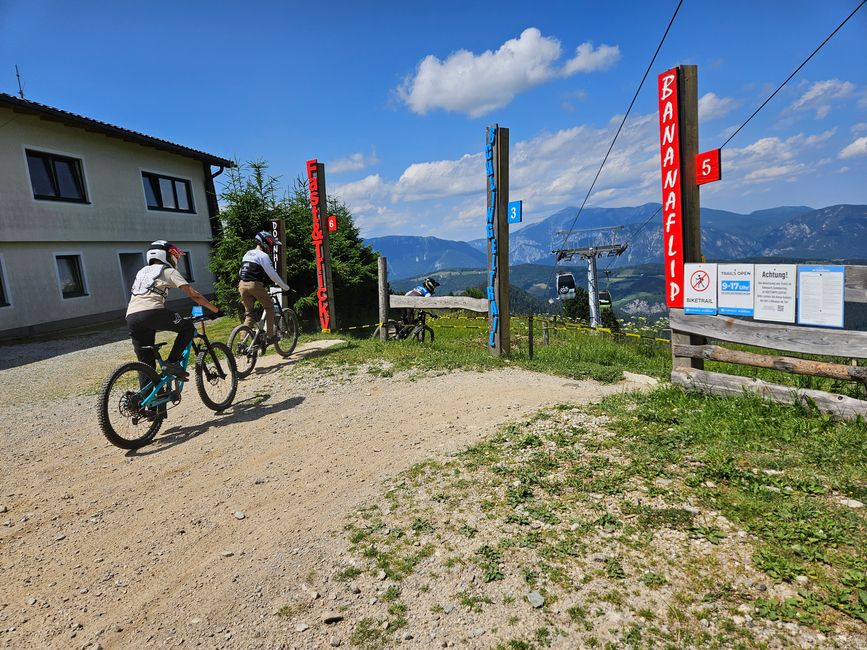 Diversi percorsi per mountain biker