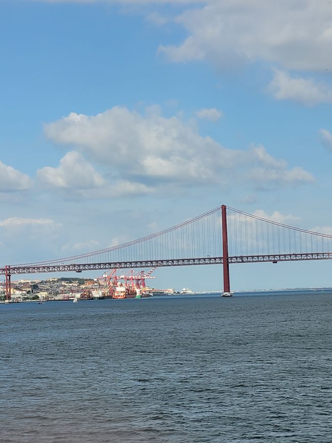 Día 167 (Parte 4) y 168 (Parte 1) de los 175 días planeados: Crucero alrededor del mundo - Día en el mar y Lisboa