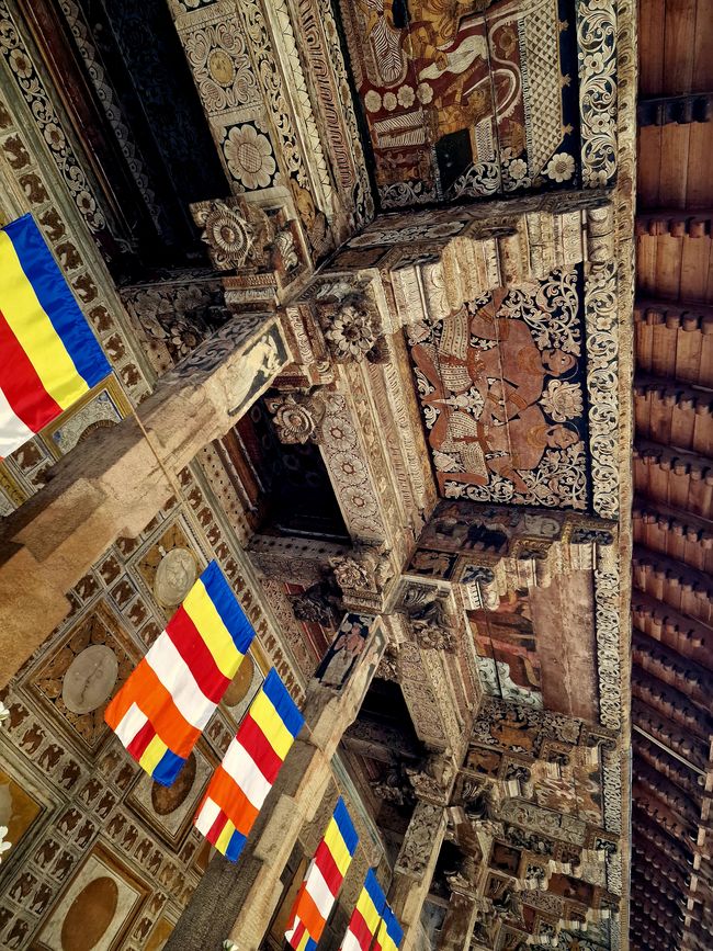 Kandy - Diente de Buda y 'la santa oásis de paz y iluminación'.