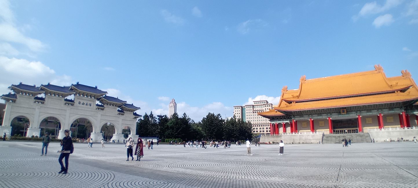 Taipéi / Salón Conmemorativo de Chiang Kai-shek / Plaza de la Paz