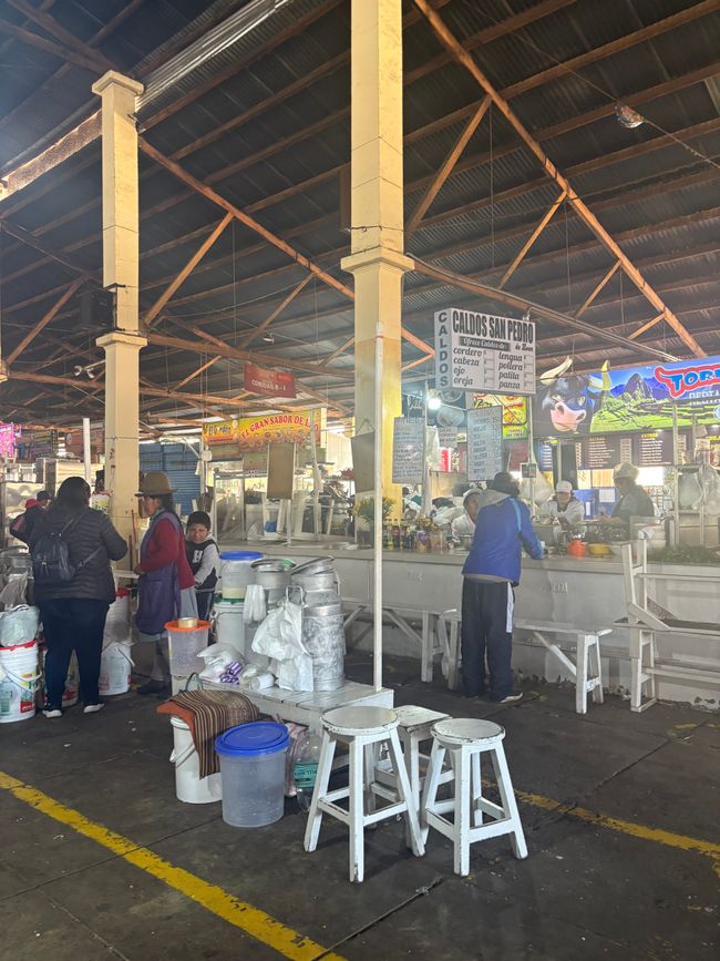 Al Mercado San Pedro si poteva mangiare incredibilmente bene e a buon prezzo.